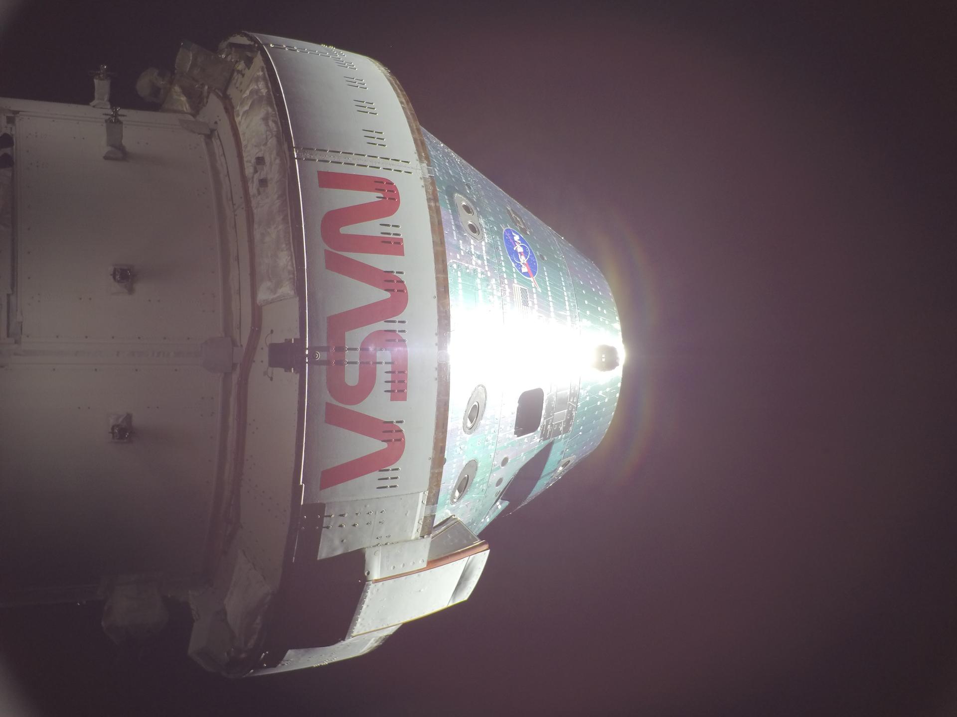 Екіпаж Artemis 2 повертається на Землю: як проходитиме посадка