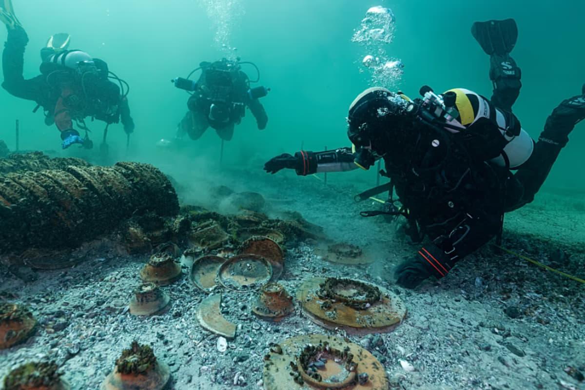 У Швейцарії археологи підняли з дна озера понад 1000 скарбів Римської імперії