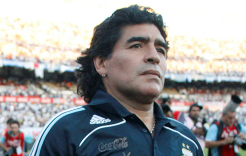 Розпочався новий суд над лікарями, яких звинувачують у «тихому вбивстві» Марадони Розпочався новий суд над лікарями, яких звинувачують у «тихому вбивстві» Марадони