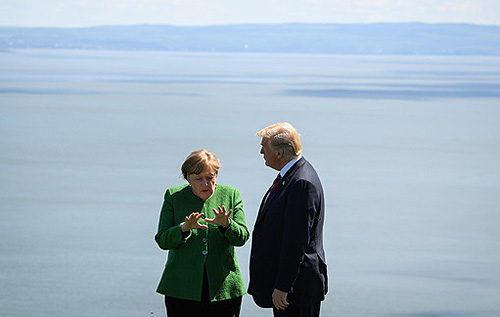 Меркель считает, что пора задуматься о мире без лидерства США