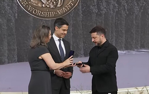 Президента Зеленського і український народ нагородили премією Four Freedoms Award в Нідерландах