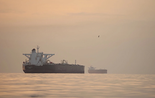 Іранські нафтові танкери придумали, як обійти блокаду США, - Bloomberg