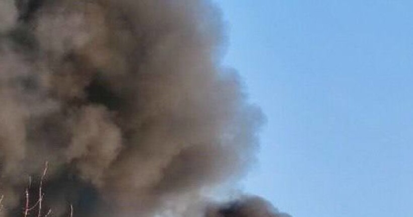 Тернопіль атакували безпілотники: пролунали вибухи, рух транспорту призупинено