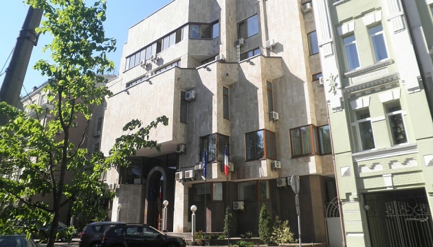 Франція не вивозитиме своє посольство з Києва попри погрози РФ