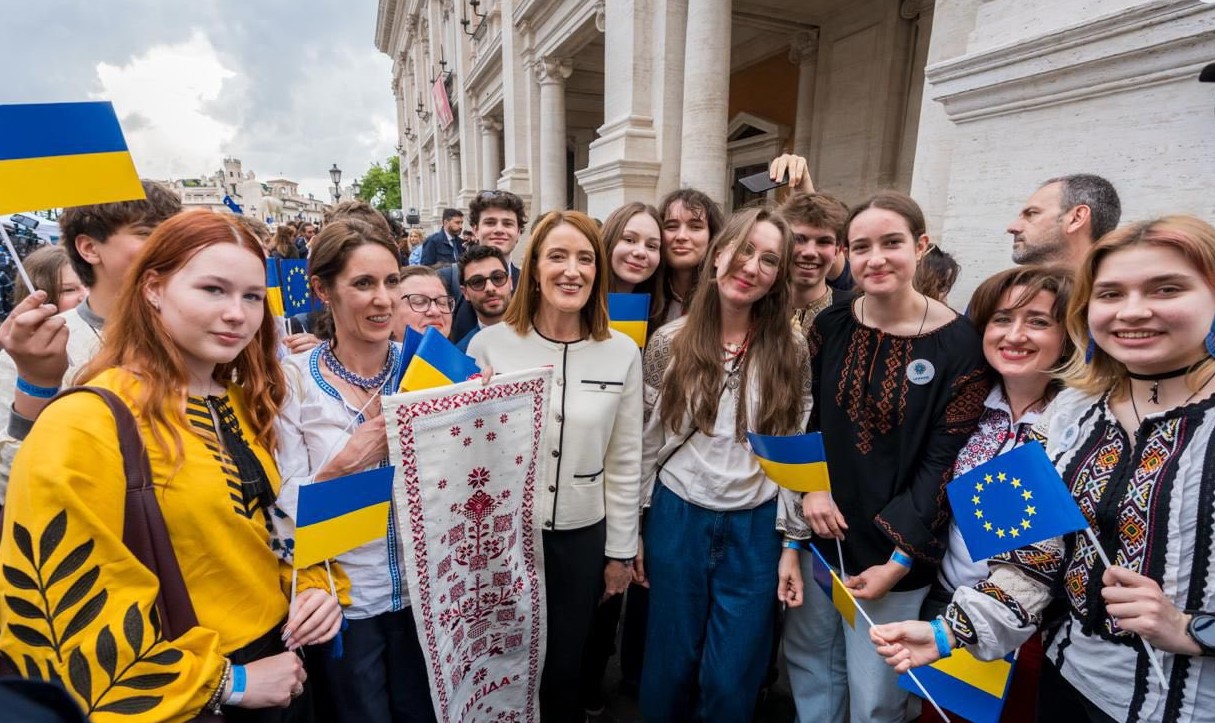 Діалог про майбутнє в ЄС: Президентка Європарламенту обговорила з українською молоддю шлях до Перемоги