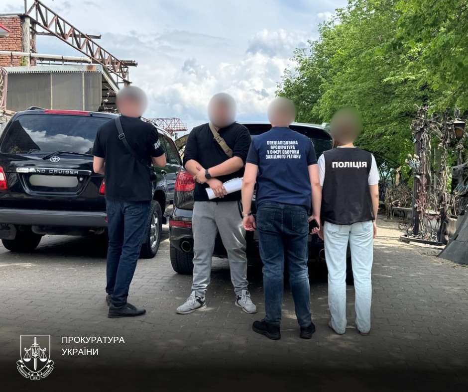 У чотирьох областях діяла схема втечі військових із частин за $8-15 тис.: на Волині викрили організаторів та учасників. ФОТО У чотирьох областях діяла схема втечі військових із частин за $8-15 тис.: на Волині викрили організаторів та учасників. ФОТО