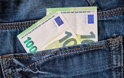За в'їзд до Європи українцям доведеться платити: що таке нова система ETIAS