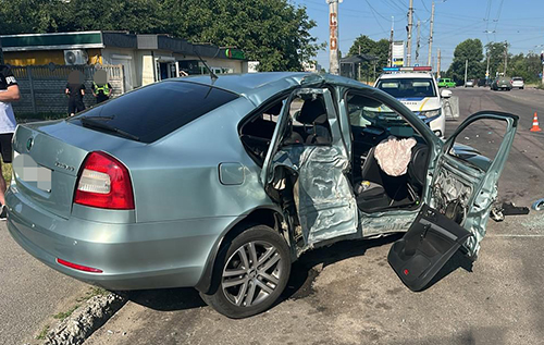 У Житомирі правоохоронець у стані сильного алкогольного сп’яніння вчинив смертельну ДТП: загинула дівчина-підліток