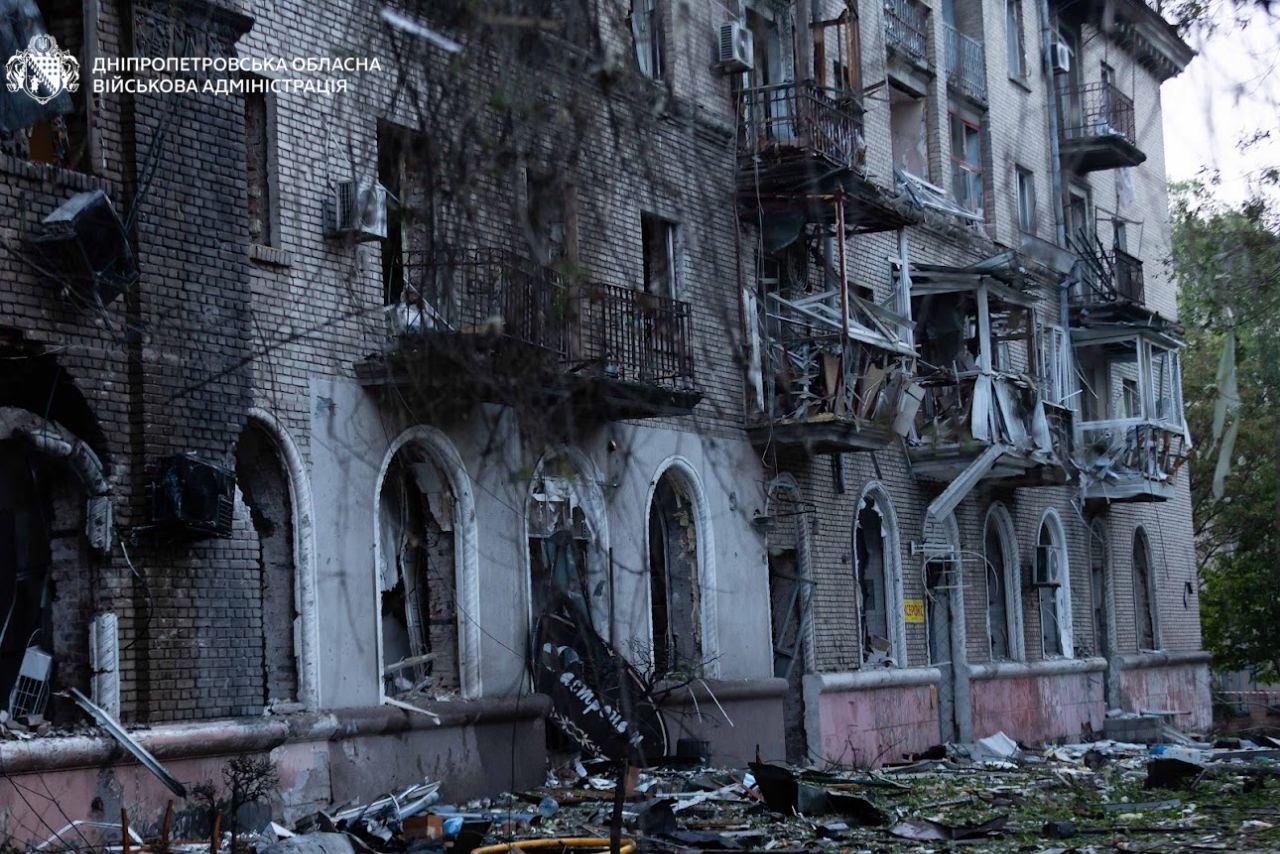 Росія вдарила ракетами по Дніпру та області: ворог атакував шість районів, 26 людей дістали поранень. ФОТО