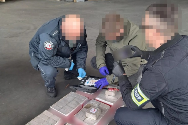 У Польщі провели масштабну операцію проти контрабанди героїну У Польщі провели масштабну операцію проти контрабанди героїну