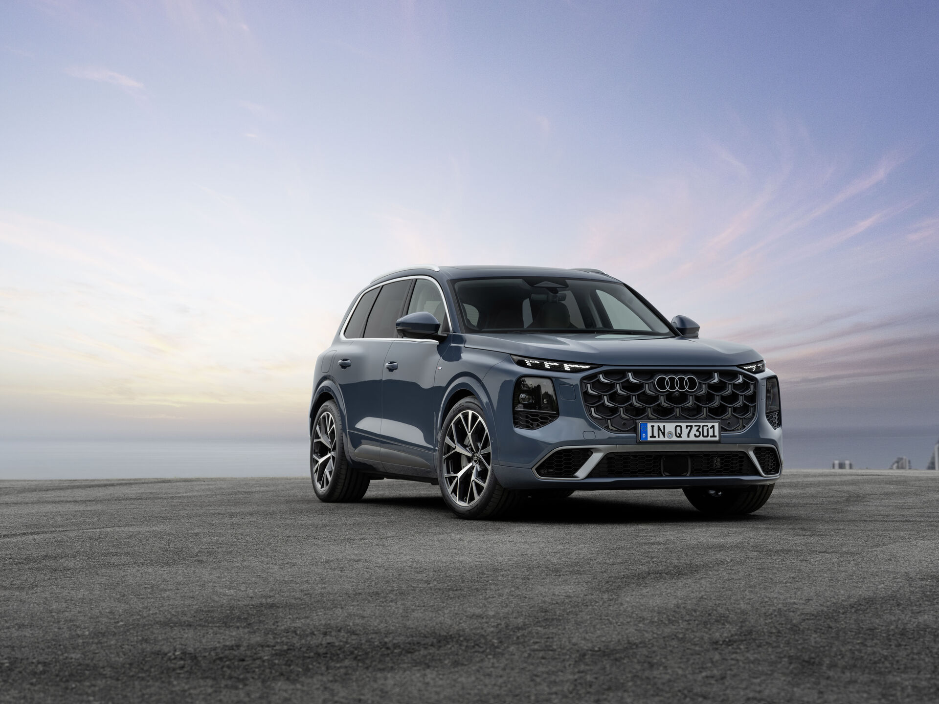 Змінився зовні й усередині: Audi представила Q7 нового покоління
