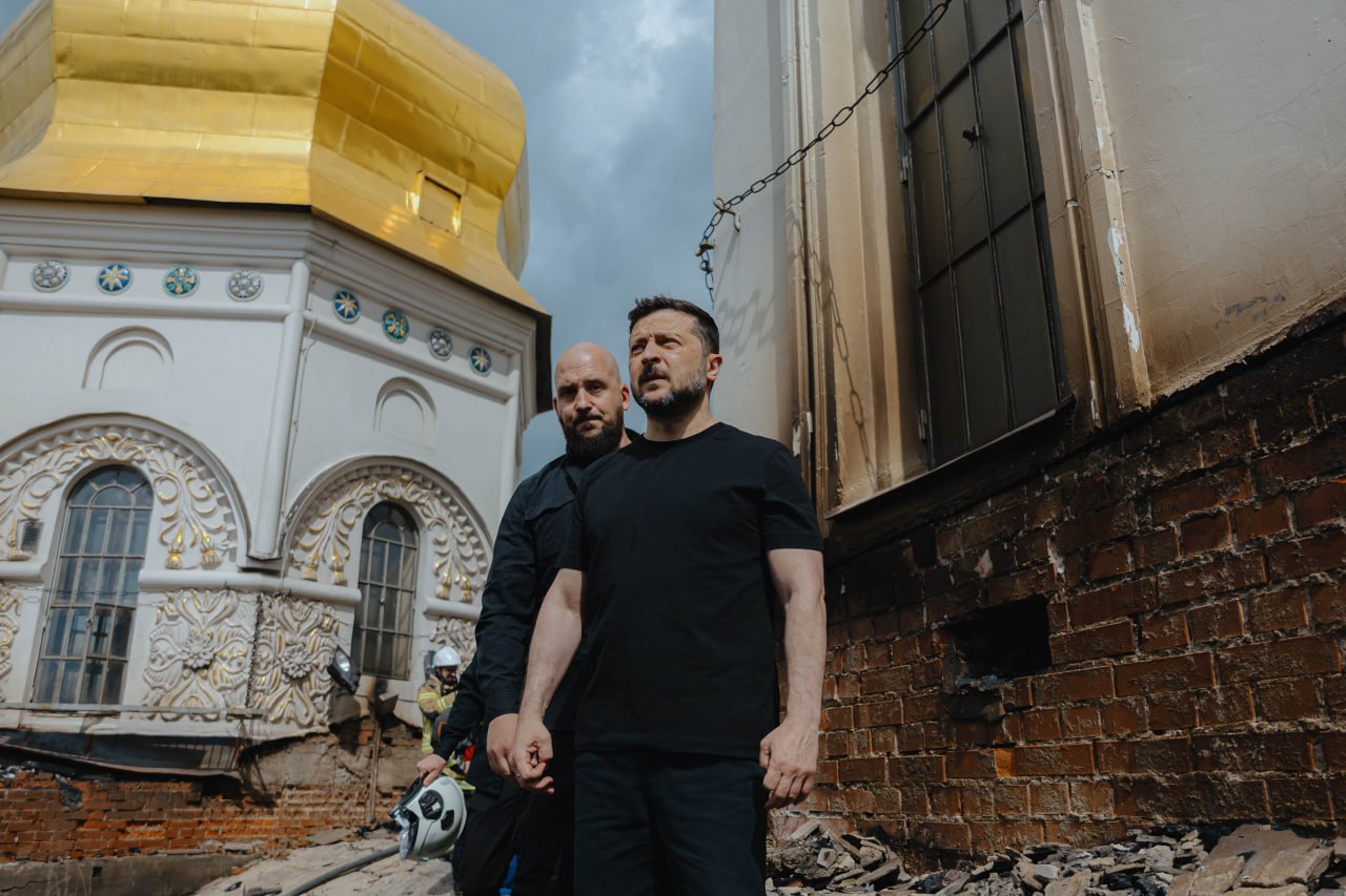 Потрібна справедлива відповідь на цей російський удар, - Зеленський. ФОТО Потрібна справедлива відповідь на цей російський удар, - Зеленський. ФОТО