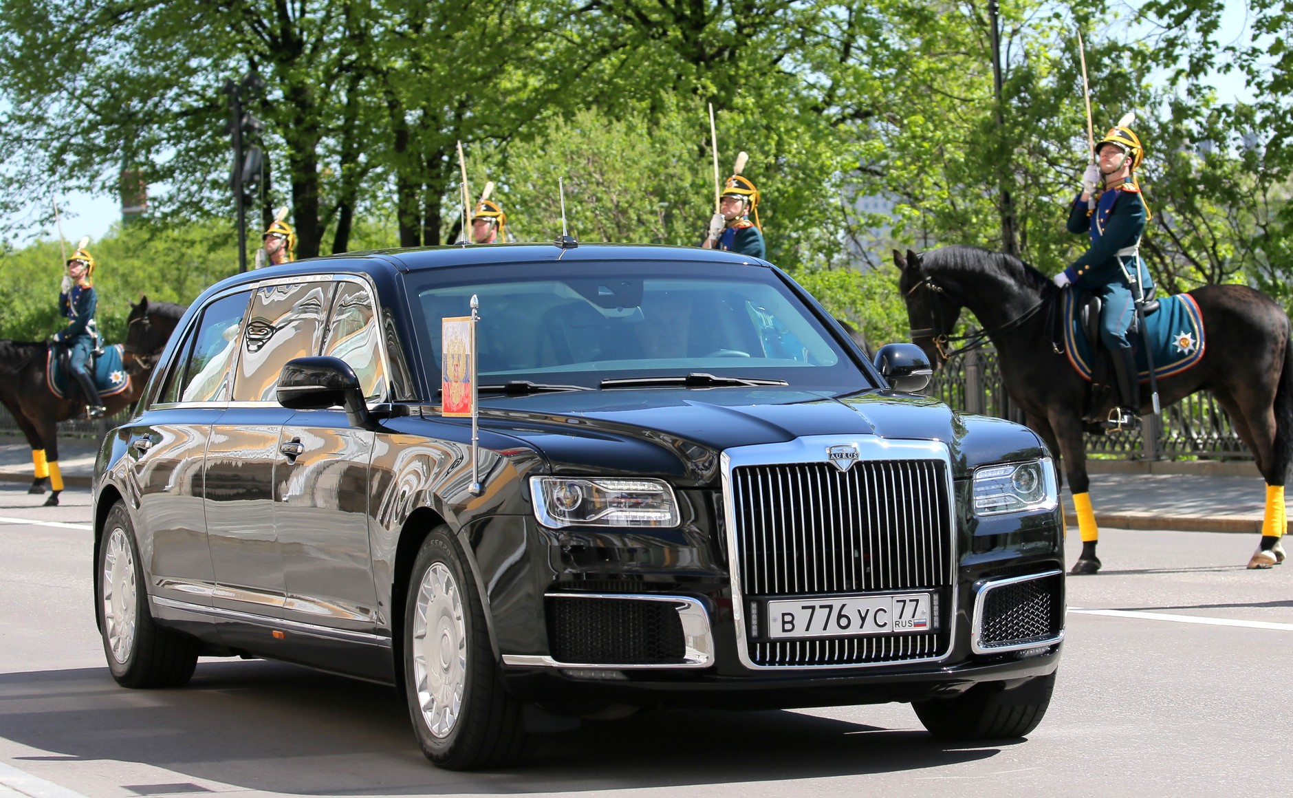 Виробництво улюбленого автомобіля Путіна буде припинене до кінця року, - ЗМІ Виробництво улюбленого автомобіля Путіна буде припинене до кінця року, - ЗМІ