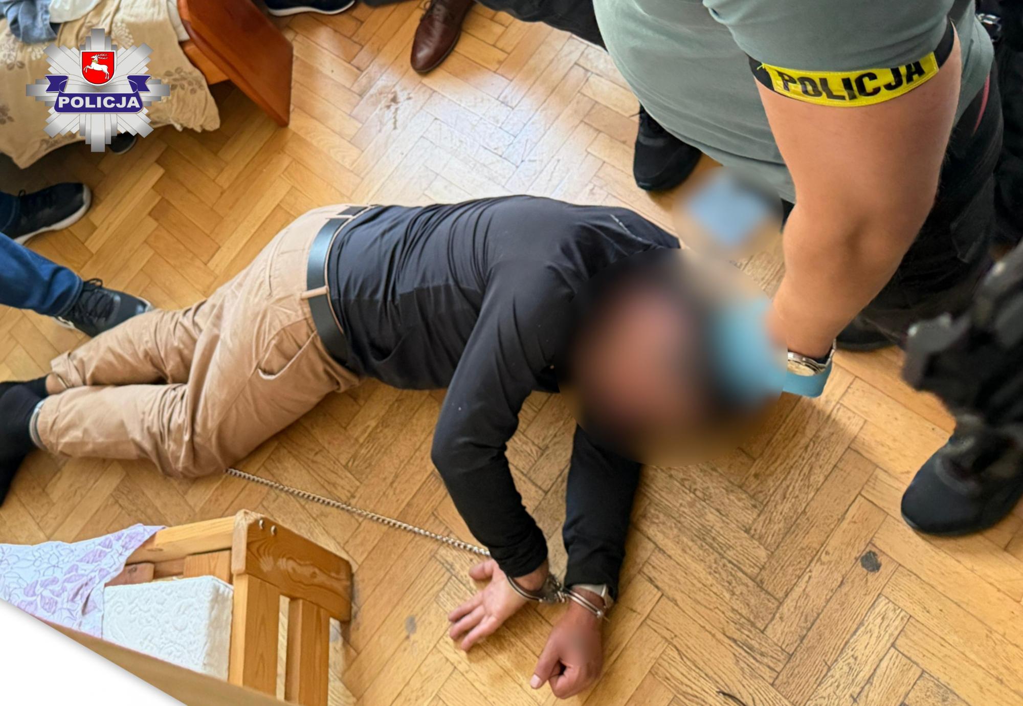 У Польщі затримали підозрюваного у вбивстві російського художника: у нього грузинський паспорт У Польщі затримали підозрюваного у вбивстві російського художника: у нього грузинський паспорт