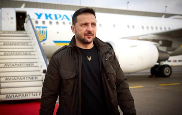 Зеленський прибув до Парижа на зустріч "коаліції рішучих"
