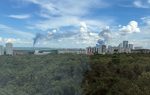 1400 кілометрів від України: в Уфі уражені два НПЗ, над містом піднявся чорний дим