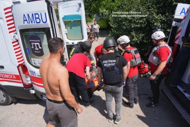 Російські окупанти завдали удару авіабомбами по Запоріжжю, серед постраждалих є дитина