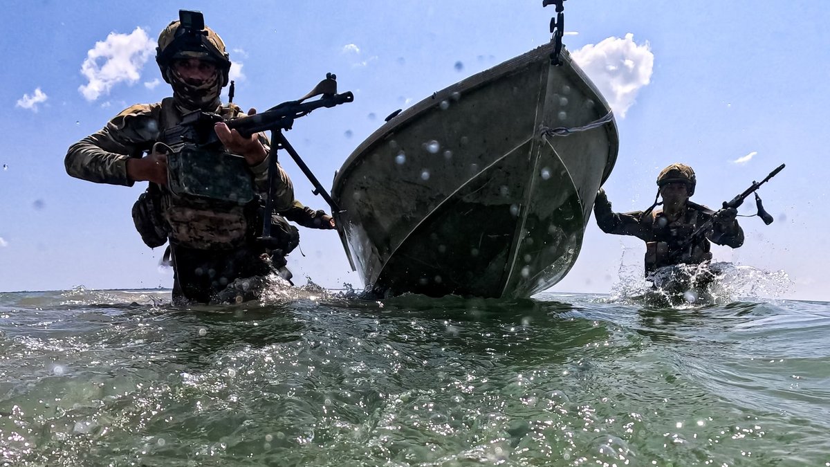 Росія без попередження провела стрільби на Чудському озері біля кордону з Естонією Росія без попередження провела стрільби на Чудському озері біля кордону з Естонією