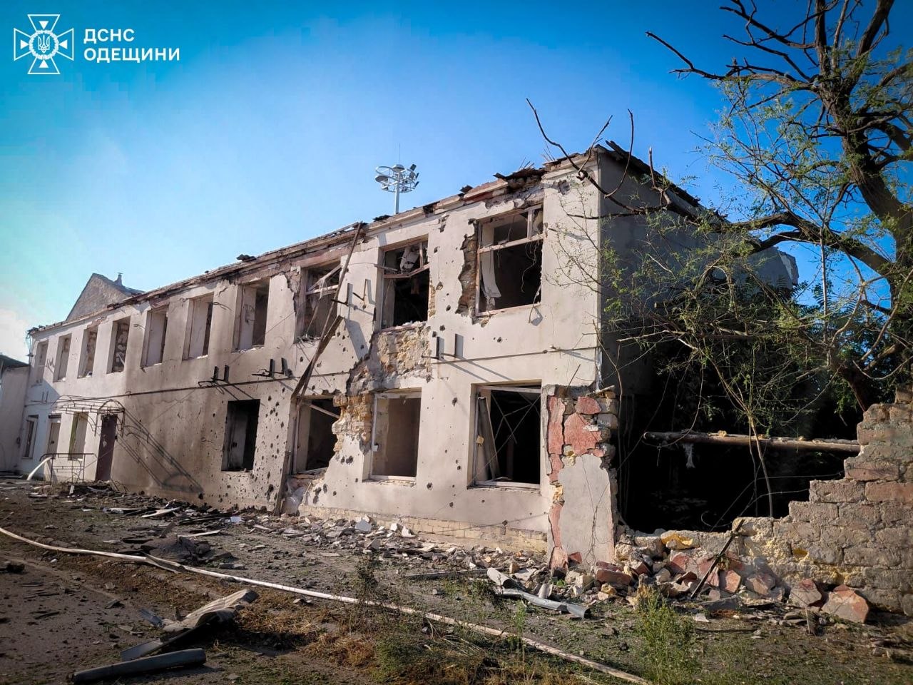 Вранці ворог знову атакував Одесу: є загиблі та поранені. ФОТО Вранці ворог знову атакував Одесу: є загиблі та поранені. ФОТО