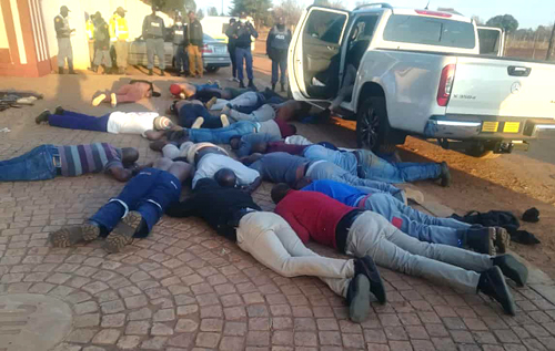 В Южной Африке в церкви захватили заложников: есть убитые и раненые