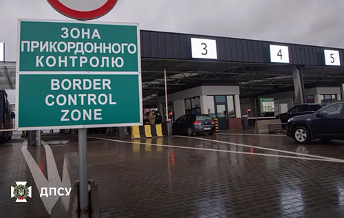 Майже чверть мільйона українців не повернулися після виїзду за кордон у першому півріччі