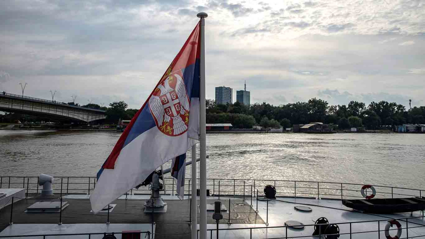 Сербія може скасувати безвізовий режим з Росією заради вступу до Євросоюзу Сербія може скасувати безвізовий режим з Росією заради вступу до Євросоюзу
