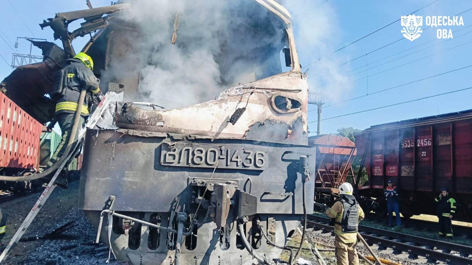 "Щодня росіяни бʼють просто заради терору по звичайному життю людей": президент прокоментував удар по поїзду на Одещині. ВІДЕО "Щодня росіяни бʼють просто заради терору по звичайному життю людей": президент прокоментував удар по поїзду на Одещині. ВІДЕО
