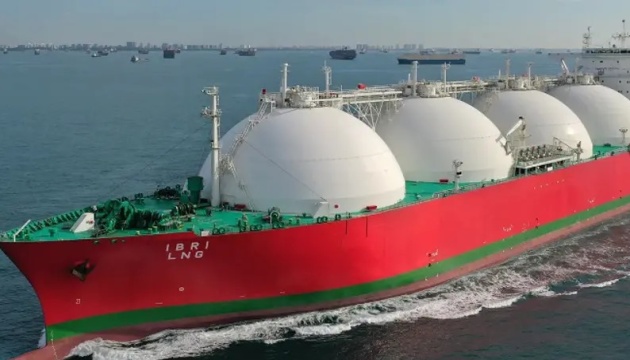 ГУР оприлюднило дані 26 суден, на яких Росія перевозить нафту, скраплений газ та крадене українське зерно ГУР оприлюднило дані 26 суден, на яких Росія перевозить нафту, скраплений газ та крадене українське зерно