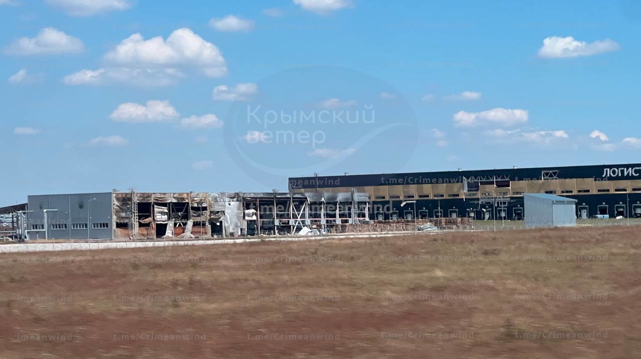 В окупованому Криму знищено великий логістичний хаб - "АТЕШ" В окупованому Криму знищено великий логістичний хаб - "АТЕШ"