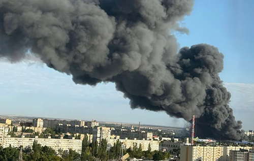 Росія влучила по двох "Епіцентрах" в Одесі, триває гасіння пожеж. ВІДЕО Росія влучила по двох "Епіцентрах" в Одесі, триває гасіння пожеж. ВІДЕО