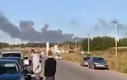 Ярославський НПЗ у РФ уразили дрони, повідомляється про атаку на Москву