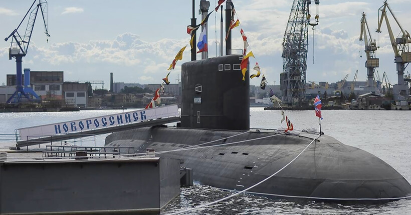 У ВМС пояснили, чому російські підводні човни з "Калібрами" не виходять у море
