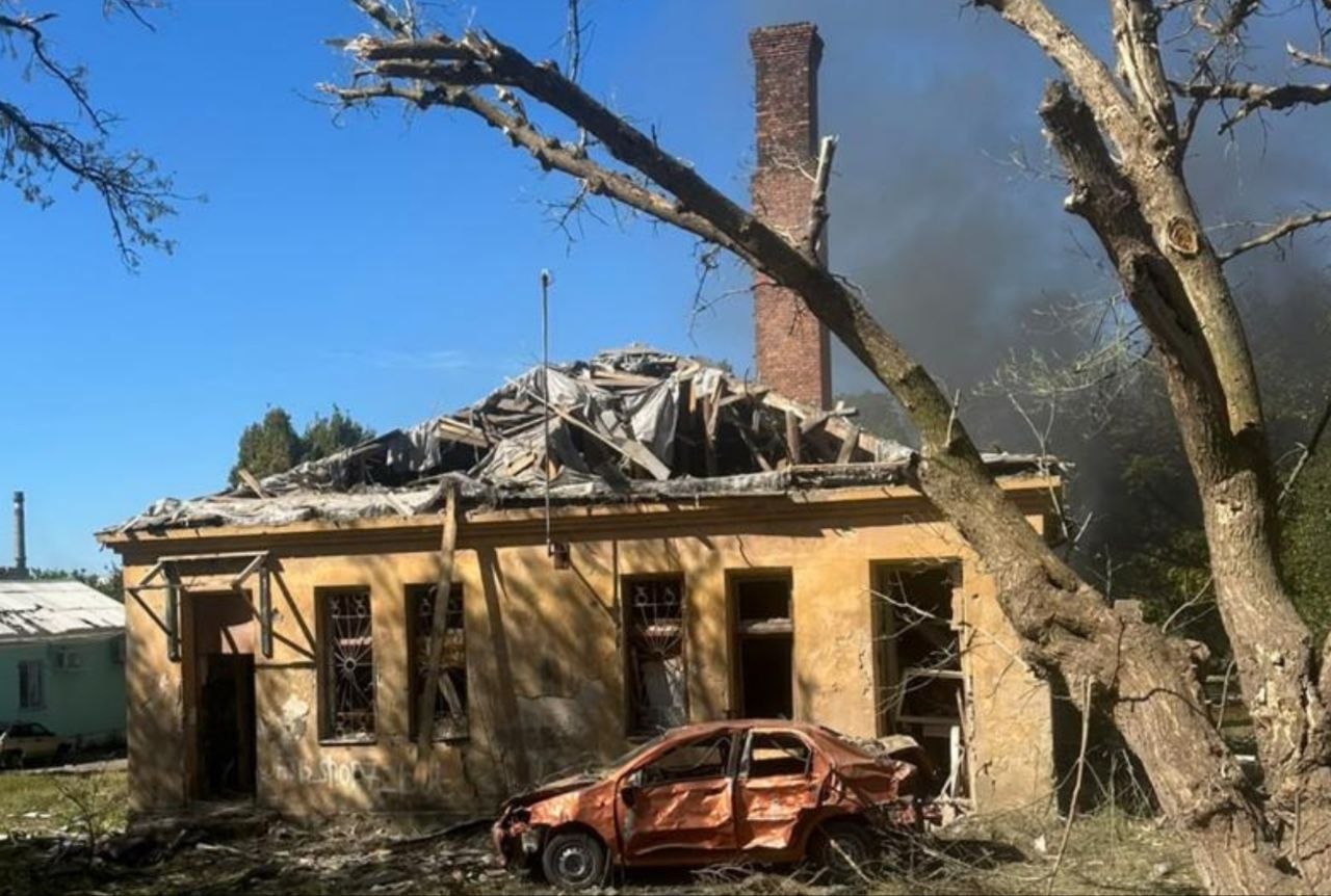 Росіяни скинули п’ять авіабомб на Краматорськ: поранено чотирьох цивільних Росіяни скинули п’ять авіабомб на Краматорськ: поранено чотирьох цивільних