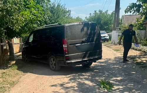 На Одещині матір на смерть збила автівкою свою однорічну дитину На Одещині матір на смерть збила автівкою свою однорічну дитину