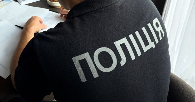 Поліція викрила трьох військових, які підкинули наркотики в авто екскомандира батальйону ЗСУ Поліція викрила трьох військових, які підкинули наркотики в авто екскомандира батальйону ЗСУ
