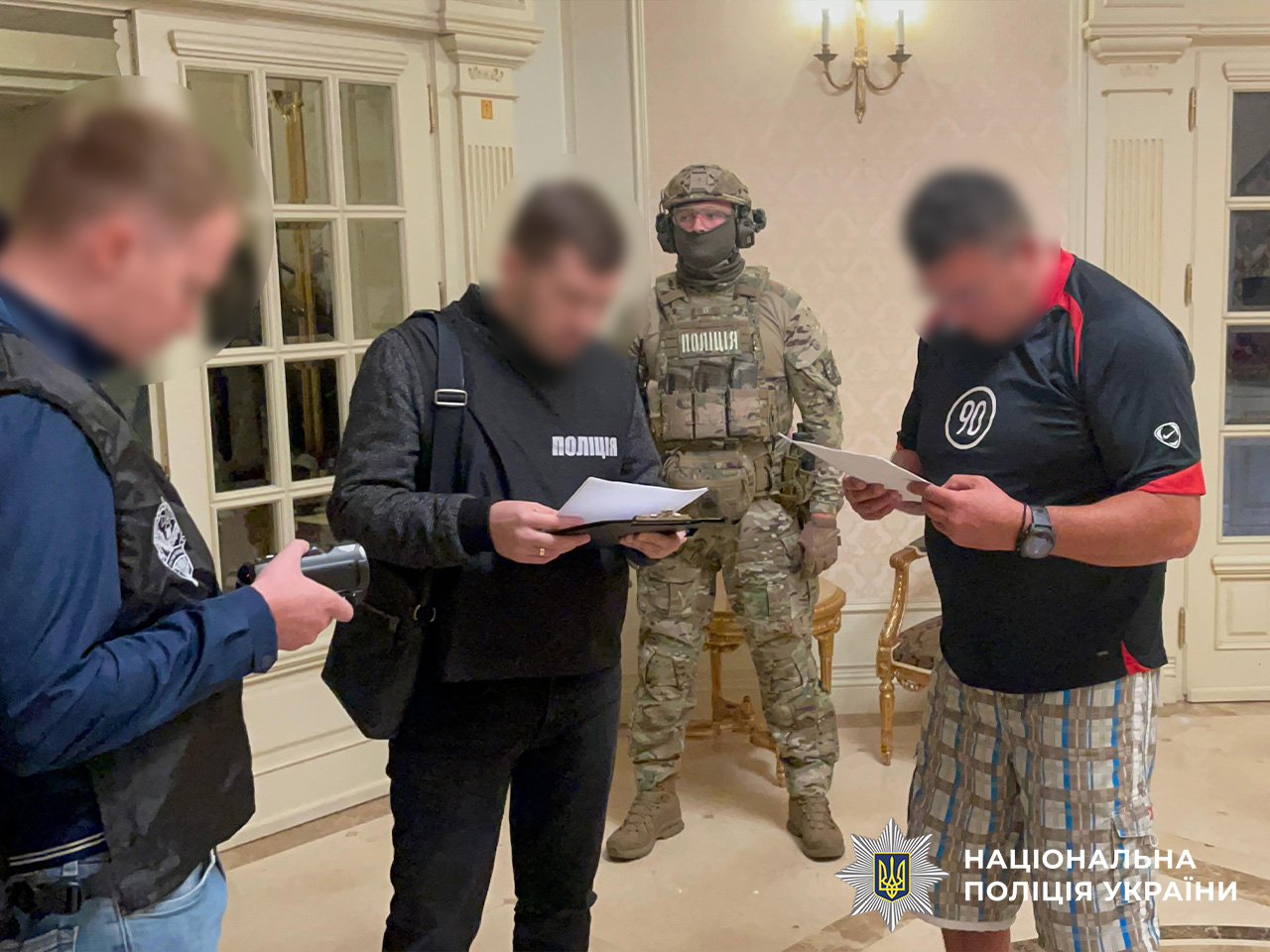 Торгівля кокаїном та зброєю: на Львівщині поліцейські затримали ділка та вилучили наркотиків на 7 млн грн.ФОТО. ВІДЕО