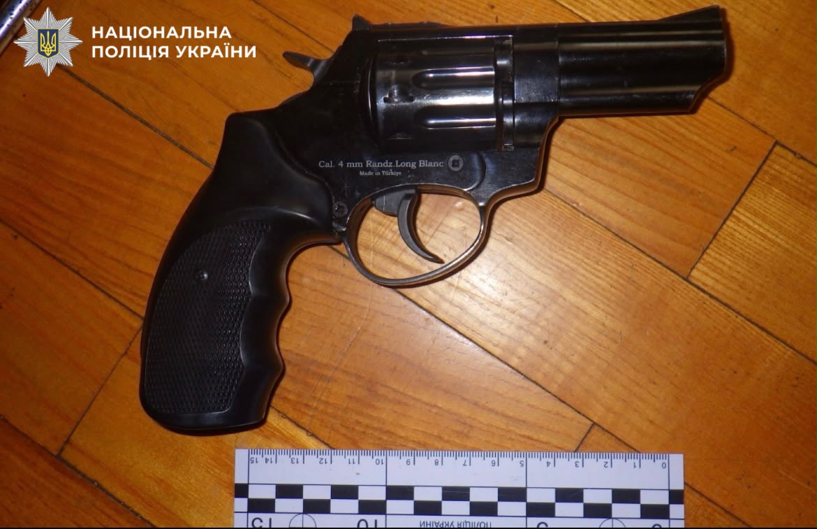 У столиці 29-річний киянин влаштував стрілянину після розпивання алкоголю У столиці 29-річний киянин влаштував стрілянину після розпивання алкоголю