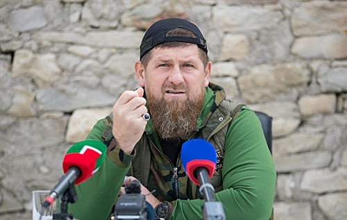 "Что мешает позвонить Путину?": Кадыров требует от Зеленского извинений и окончания войны на Донбассе