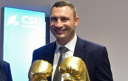 Виталий Кличко – почти юбиляр: вспомним cамые мощные нокауты легендарного чемпиона. ВИДЕО