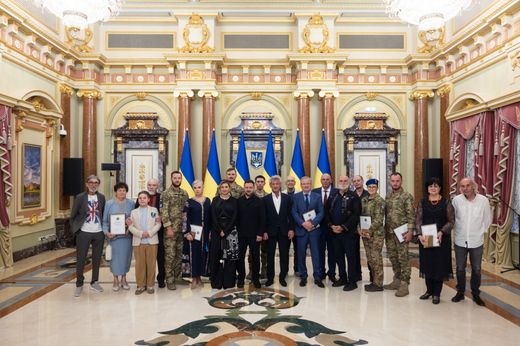 Президент вручив щорічну відзнаку "Національна легенда України" військовим і цивільним українцям. ФОТО Президент вручив щорічну відзнаку "Національна легенда України" військовим і цивільним українцям. ФОТО