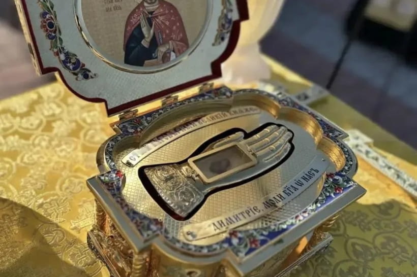 Росіяни під час відступу загубили на фронті частину мощей Дмитра Донського, які РПЦ привезла для підняття "бойового духу"