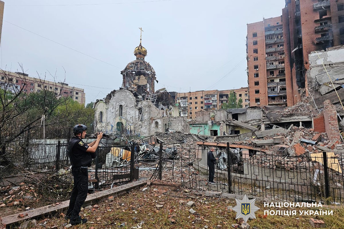 Четверо людей загинули та 10 зазнали поранень через російські обстріли Донеччини Четверо людей загинули та 10 зазнали поранень через російські обстріли Донеччини