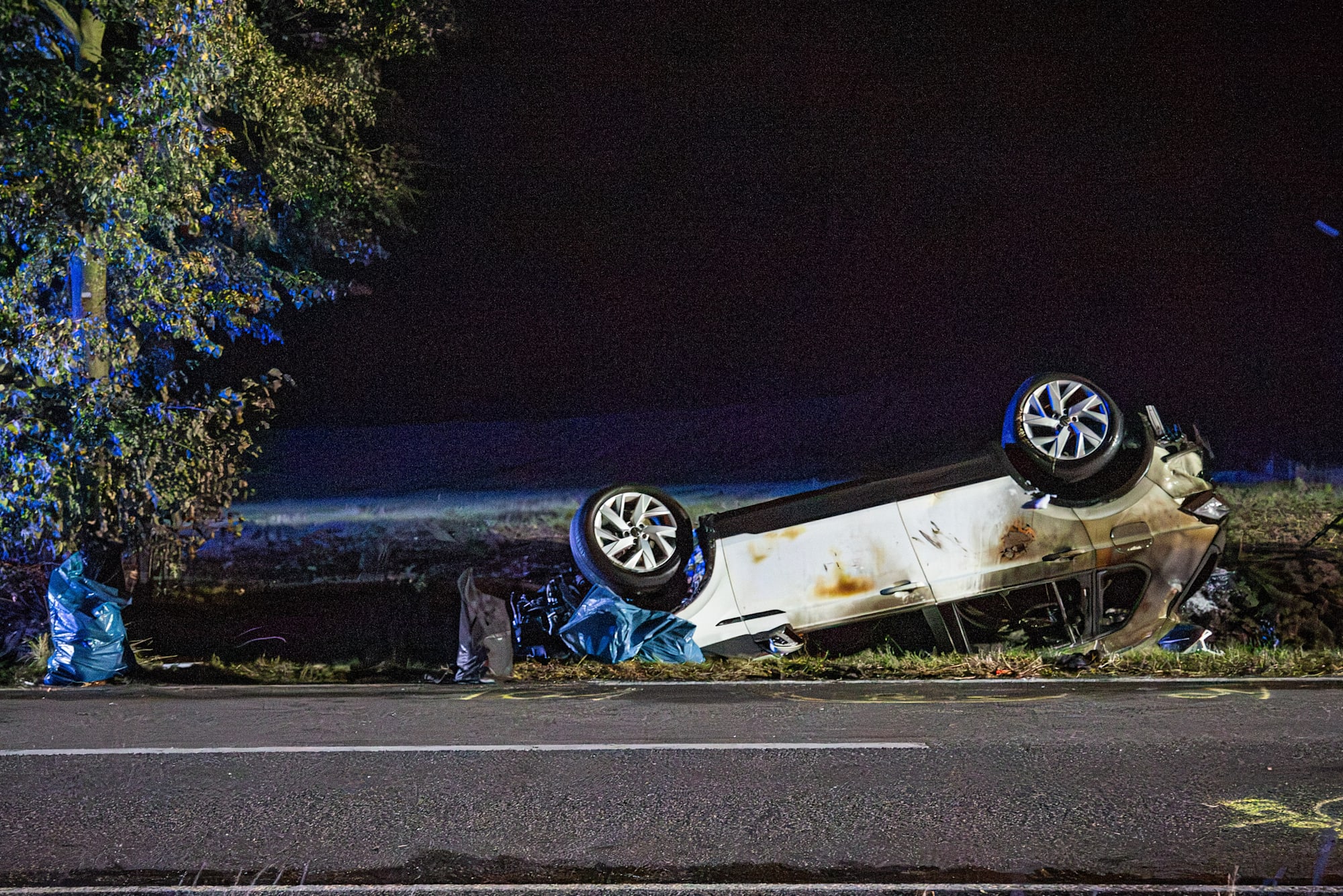 У Німеччині водій авто під час обгону врізався у мопеди: четверо загиблих У Німеччині водій авто під час обгону врізався у мопеди: четверо загиблих
