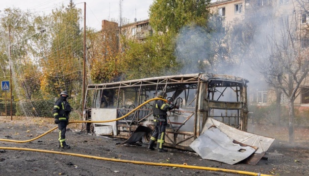 Росіяни прицільно б’ють по цивільних: у Краматорську та Слов’янську зупинили громадський транспорт Росіяни прицільно б’ють по цивільних: у Краматорську та Слов’янську зупинили громадський транспорт