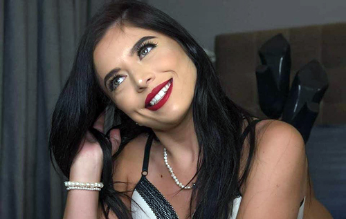 У Бразилії 22-річну зірку "Плейбоя" звинувачують у тому, що вона є ватажком злочинної банди