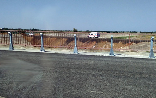 Після руйнування СОУ мостів окупанти побудували дамби-дублери через Північнокримський канал Після руйнування СОУ мостів окупанти побудували дамби-дублери через Північнокримський канал
