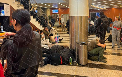 В аеропортах Москви через атаку дронів скасували або затримали понад 370 рейсів В аеропортах Москви через атаку дронів скасували або затримали понад 370 рейсів