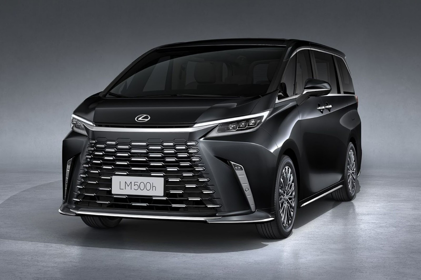 Lexus LM: розкішний мінівен для подорожей бізнес-класу