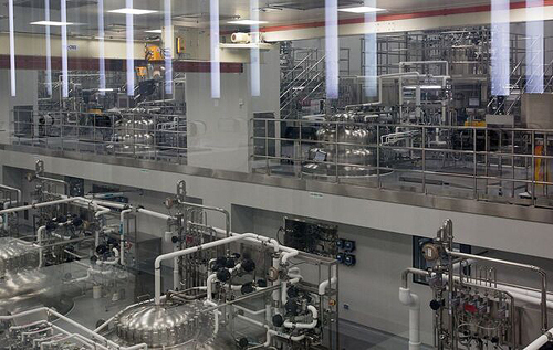 Компания Samsung на фоне пандемии коронавируса решила построить крупнейший в мире фармацевтический завод