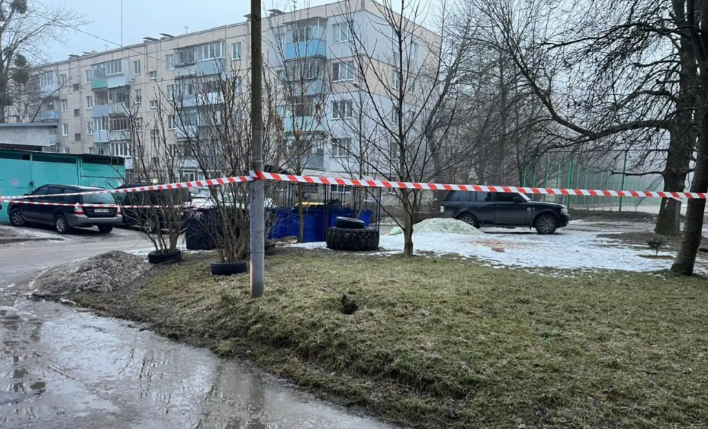 У Львові виявили бойову гранату в горнятку біля смітника